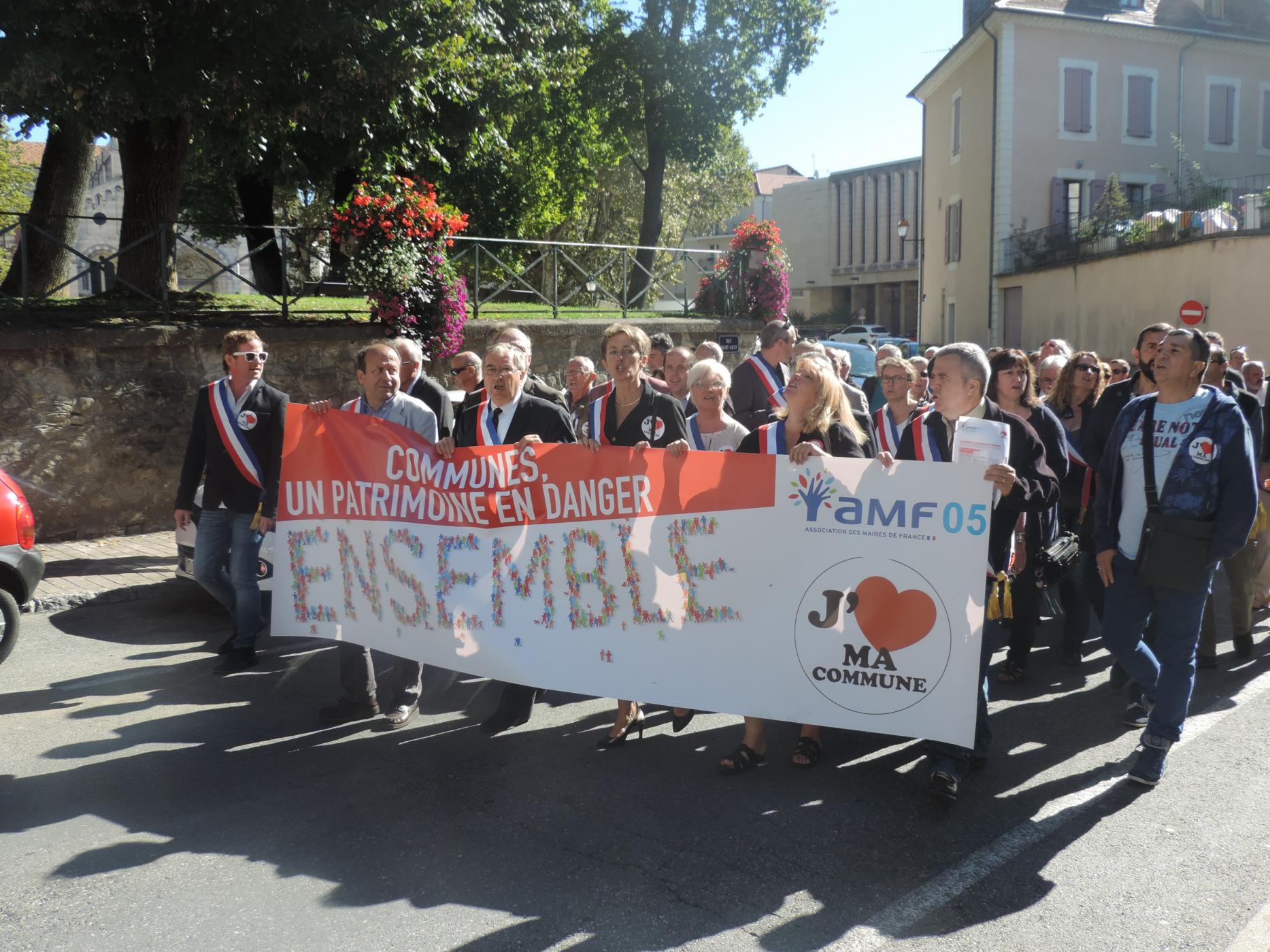 Défilé dans les rues de Gap